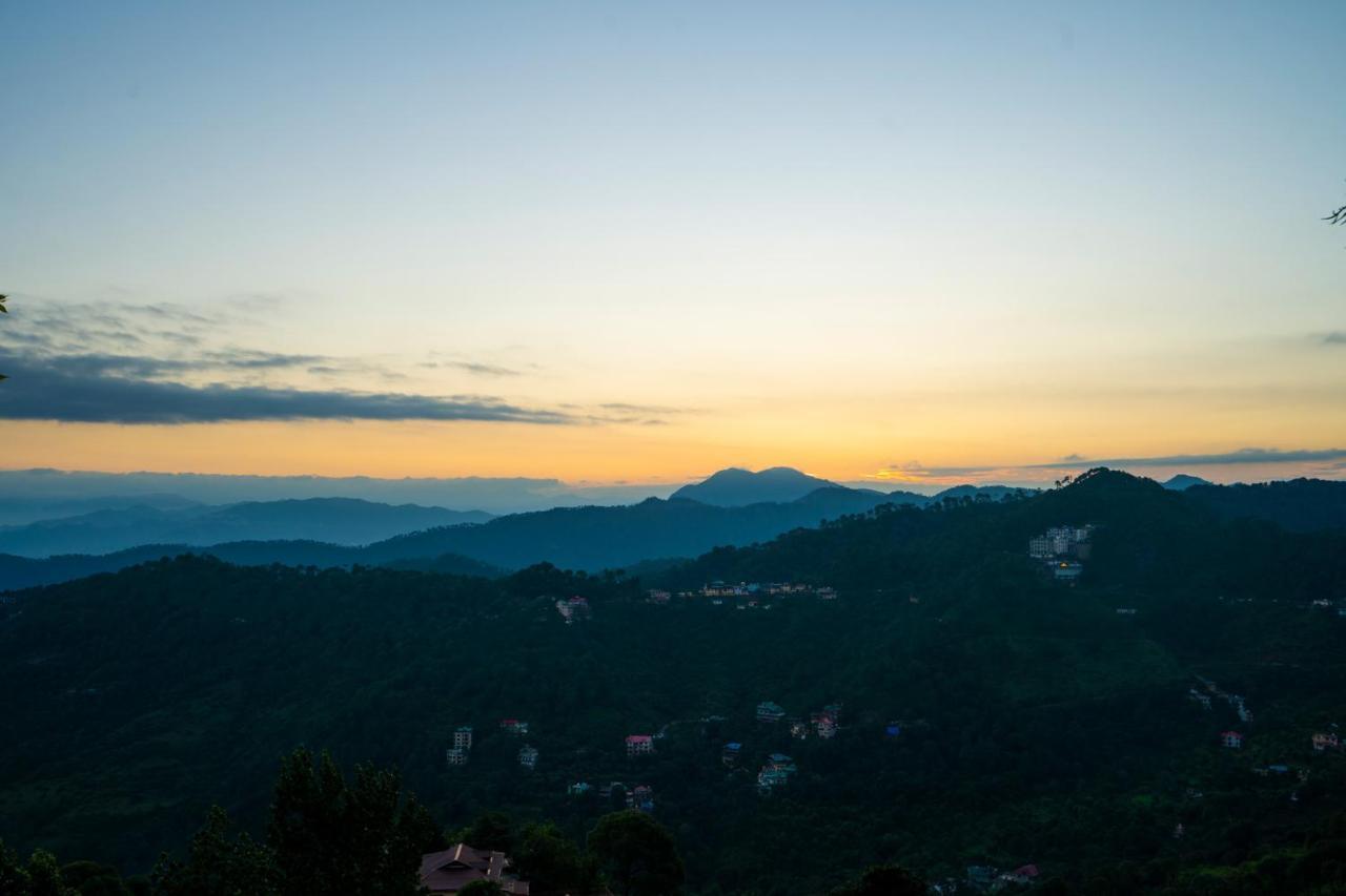 Stayvista At Springfield With Bonfire Kasauli Exteriér fotografie